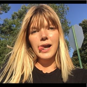 Meet your Posher, Avery